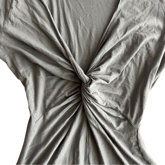 Velvet By Graham & Spencer Gray Twist Front V-Neck Short Sleeve Top - Picture 3 of 7